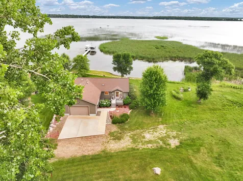5042 White Gables Road Brainerd MN 56401