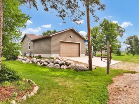 5042 White Gables Road Brainerd MN 56401