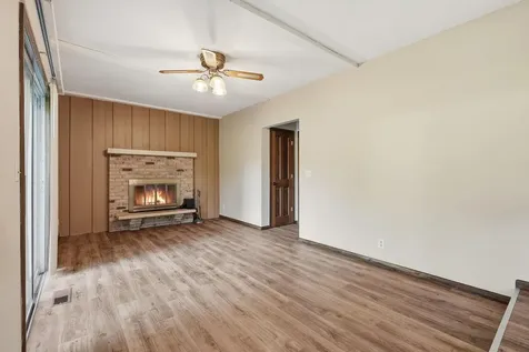 916 Whitney Drive Apple Valley MN 55124