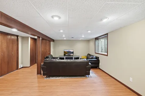 916 Whitney Drive Apple Valley MN 55124