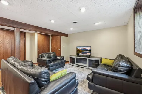 916 Whitney Drive Apple Valley MN 55124
