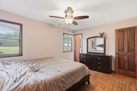 916 Whitney Drive Apple Valley MN 55124