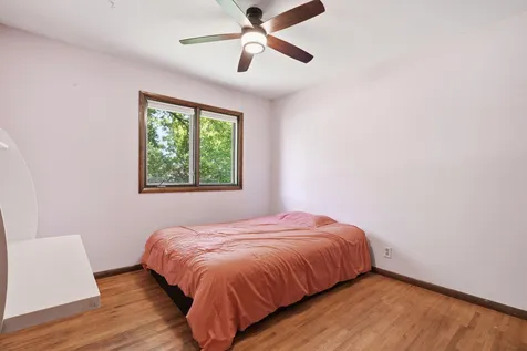 916 Whitney Drive Apple Valley MN 55124