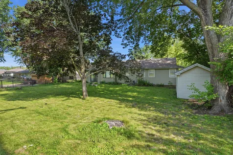 916 Whitney Drive Apple Valley MN 55124