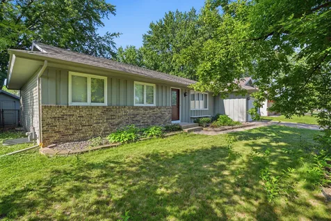 916 Whitney Drive Apple Valley MN 55124