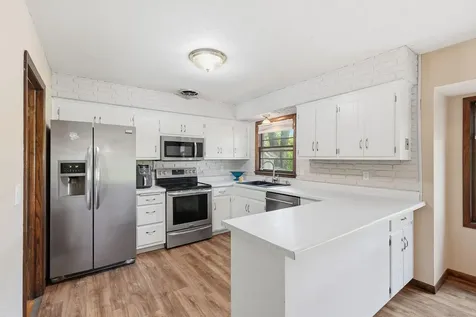 916 Whitney Drive Apple Valley MN 55124