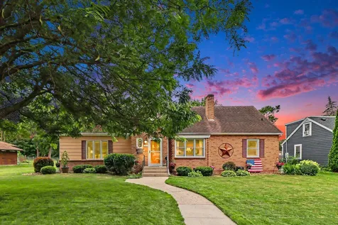 506 Elm Avenue SE Montgomery MN 56069