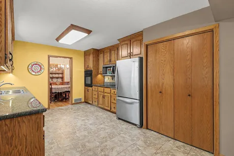 506 Elm Avenue SE Montgomery MN 56069