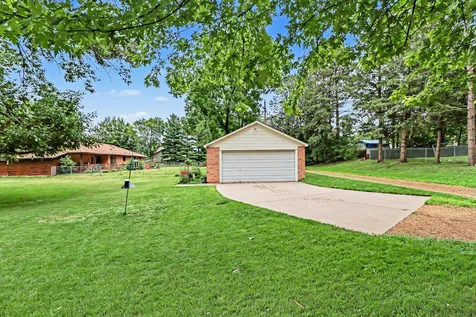 506 Elm Avenue SE Montgomery MN 56069