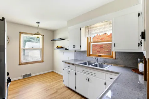 5641 21st Avenue S Minneapolis MN 55417