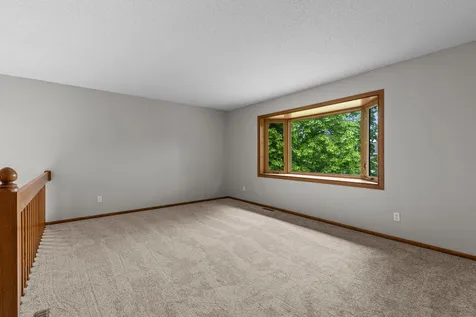 1009 Gramsey Place Burnsville MN 55306