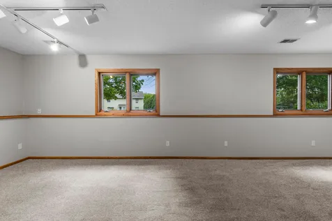 1009 Gramsey Place Burnsville MN 55306