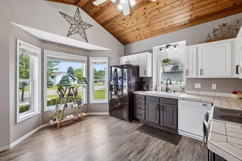 17532 Freeport Way Farmington MN 55024