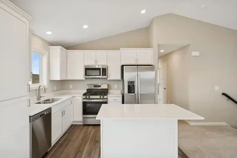 915 Brandenburg Lane Waverly MN 55390
