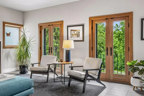 747 Kenwood Parkway Minneapolis MN 55403