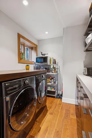 747 Kenwood Parkway Minneapolis MN 55403
