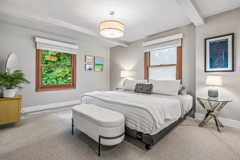 747 Kenwood Parkway Minneapolis MN 55403
