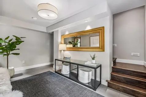 747 Kenwood Parkway Minneapolis MN 55403