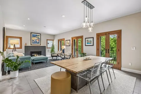 747 Kenwood Parkway Minneapolis MN 55403