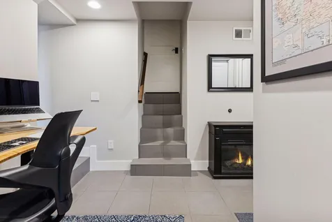 747 Kenwood Parkway Minneapolis MN 55403