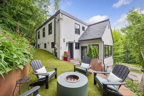747 Kenwood Parkway Minneapolis MN 55403