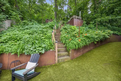 747 Kenwood Parkway Minneapolis MN 55403