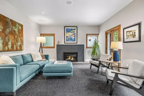 747 Kenwood Parkway Minneapolis MN 55403