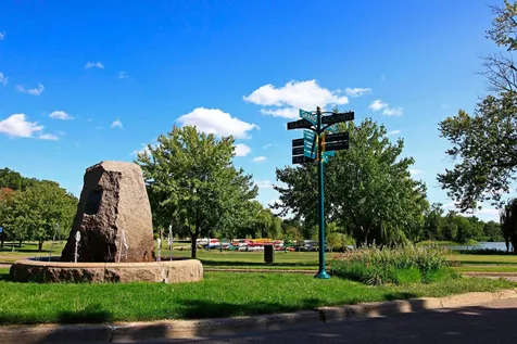 747 Kenwood Parkway Minneapolis MN 55403