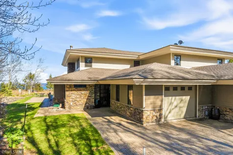 1759 Silver Cliff Lane Two Harbors MN 55616