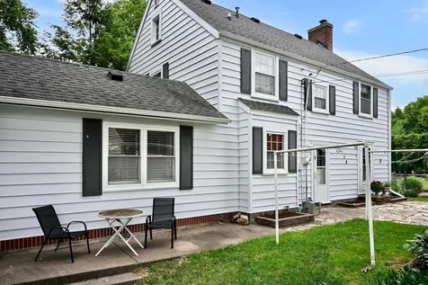657 Market Street Winona MN 55987