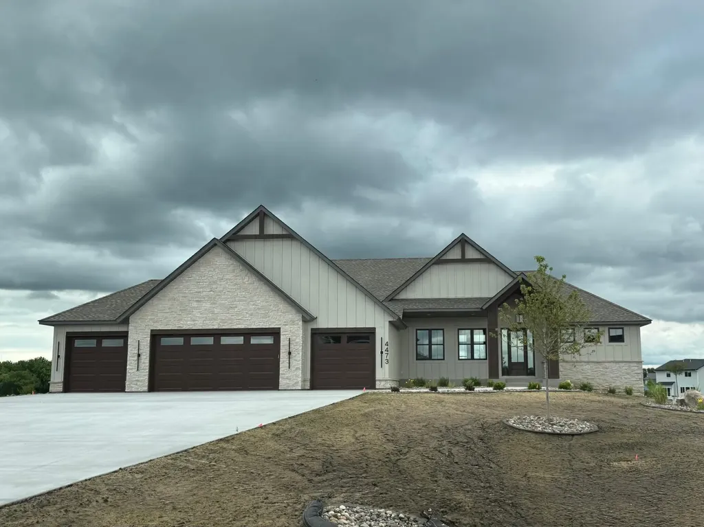 4473 166th Avenue NW Andover MN 55304