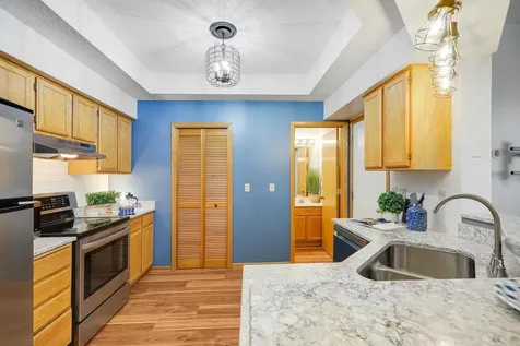 506 Lovell Avenue Roseville MN 55113
