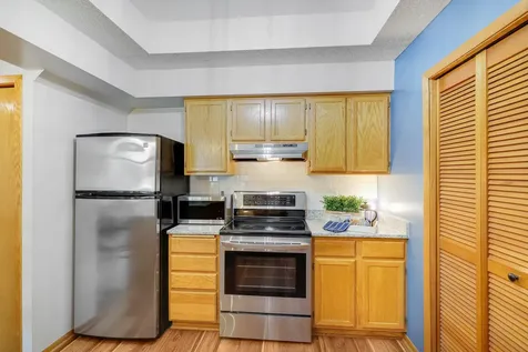 506 Lovell Avenue Roseville MN 55113