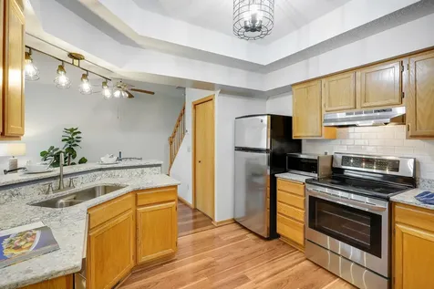 506 Lovell Avenue Roseville MN 55113
