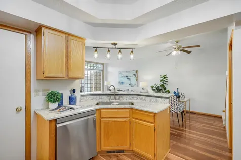 506 Lovell Avenue Roseville MN 55113