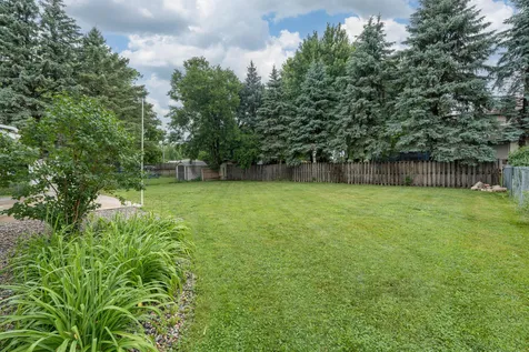 2104 Fair Street Mankato MN 56001