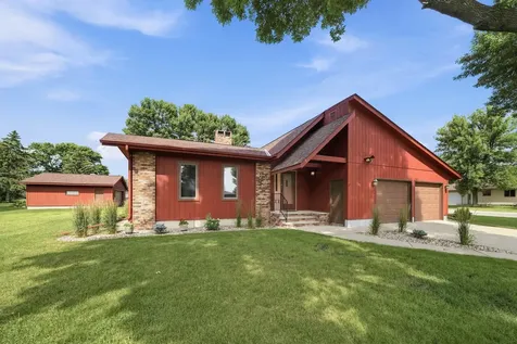 1017 9th Street Gaylord MN 55334
