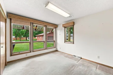 1017 9th Street Gaylord MN 55334