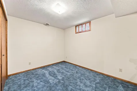 1017 9th Street Gaylord MN 55334