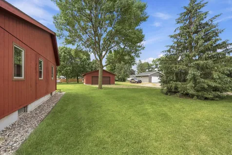 1017 9th Street Gaylord MN 55334