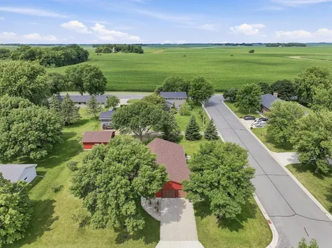 1017 9th Street Gaylord MN 55334