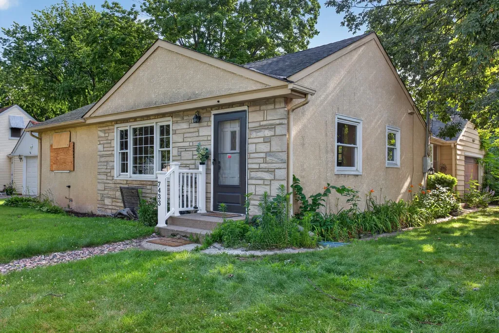 7433 Park Avenue Richfield MN 55423