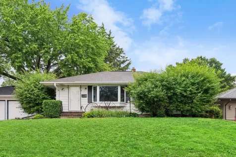 3319 75th Street E Inver Grove Heights MN 55076