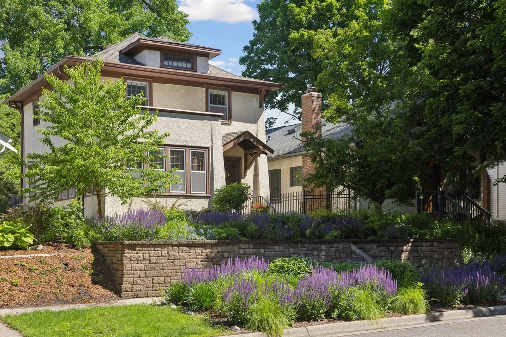 2221 Selby Avenue Saint Paul MN 55104