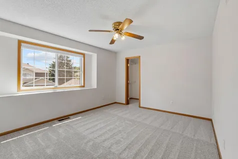 623 Mariner Way Woodbury MN 55129