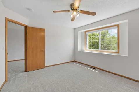 623 Mariner Way Woodbury MN 55129