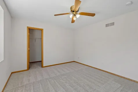 623 Mariner Way Woodbury MN 55129
