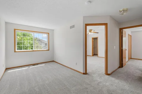 623 Mariner Way Woodbury MN 55129