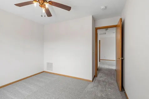 623 Mariner Way Woodbury MN 55129