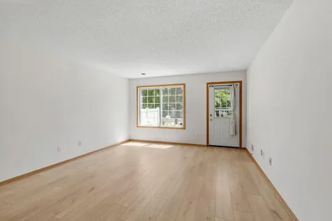 623 Mariner Way Woodbury MN 55129